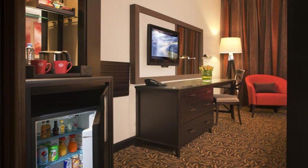 TOWERS ROTANA.