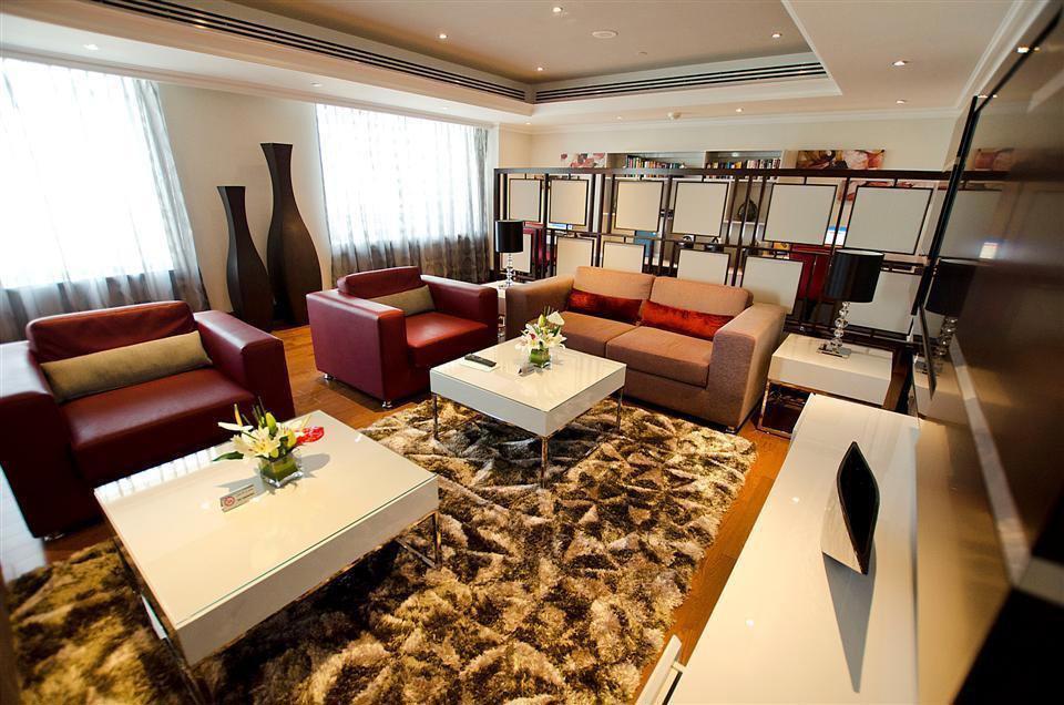 TOWERS ROTANA.