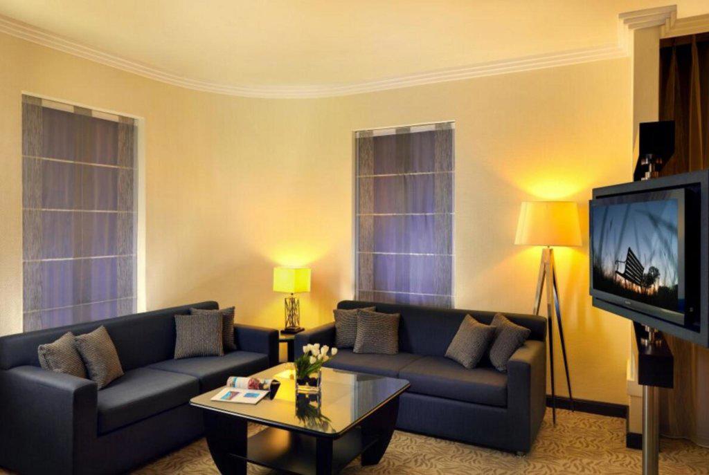 TOWERS ROTANA.