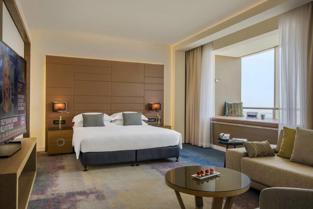 TOWERS ROTANA.