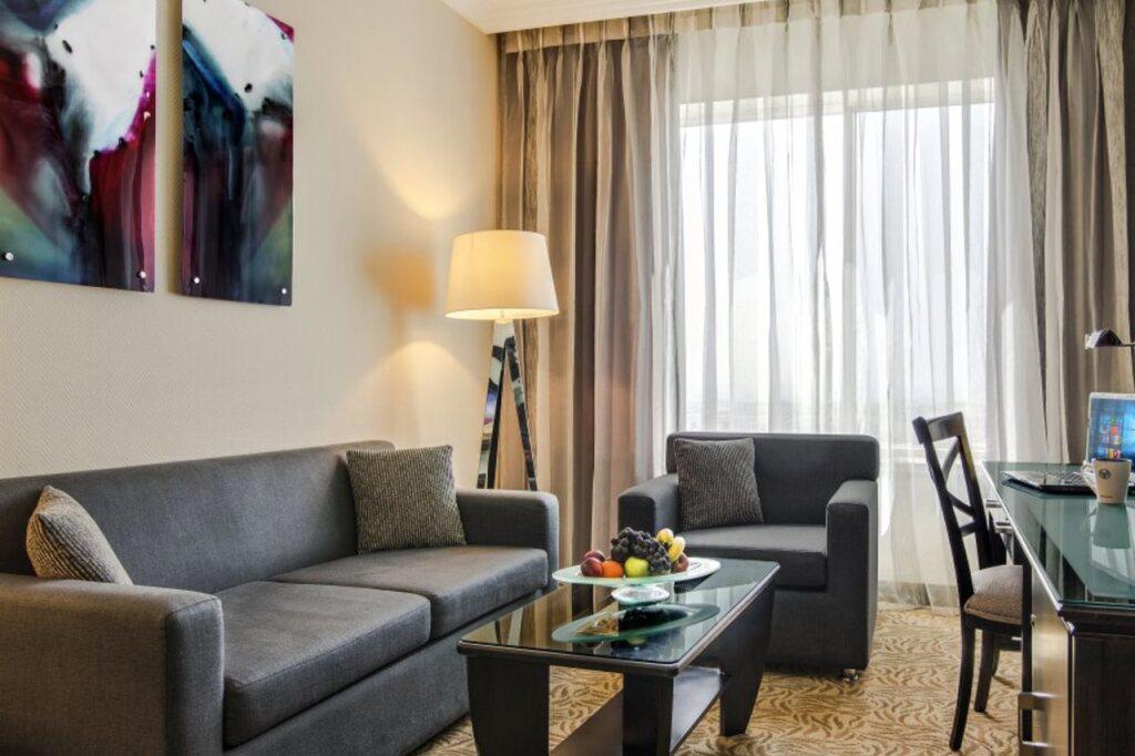 TOWERS ROTANA.