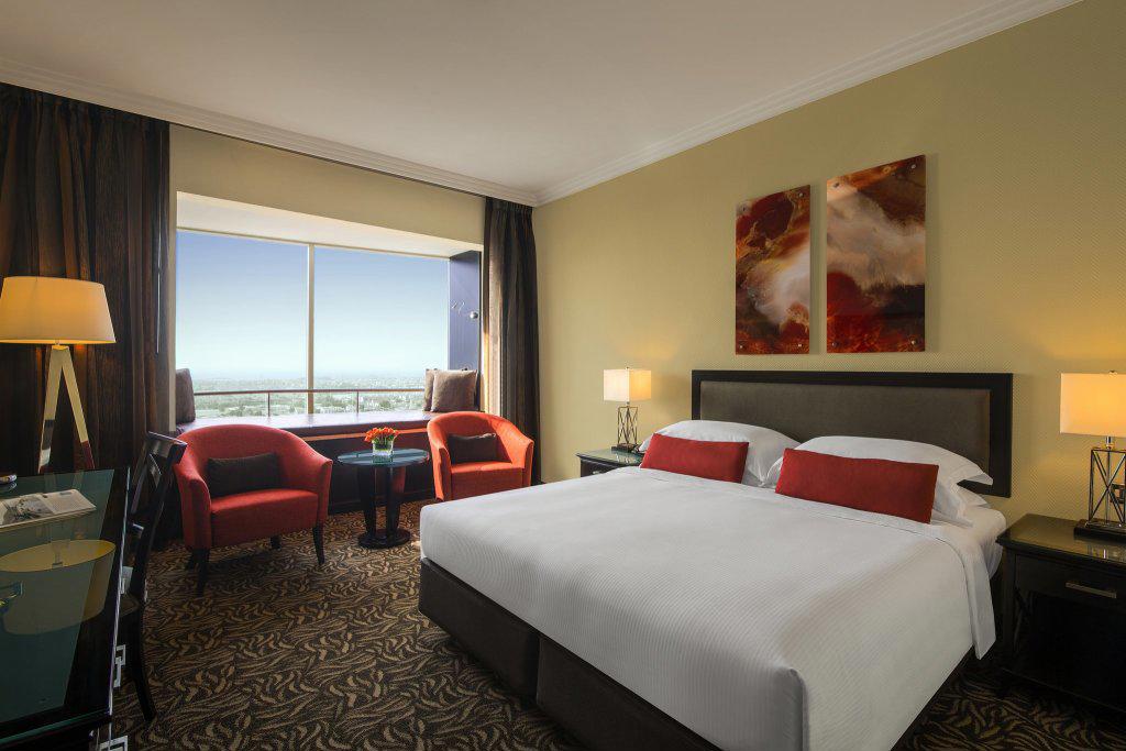 TOWERS ROTANA.
