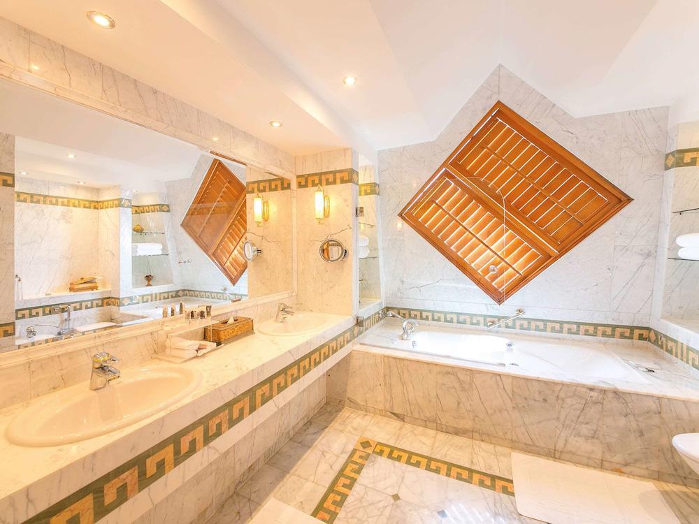 Mercure Grand Jebel Hafeet Al Ain Hotel