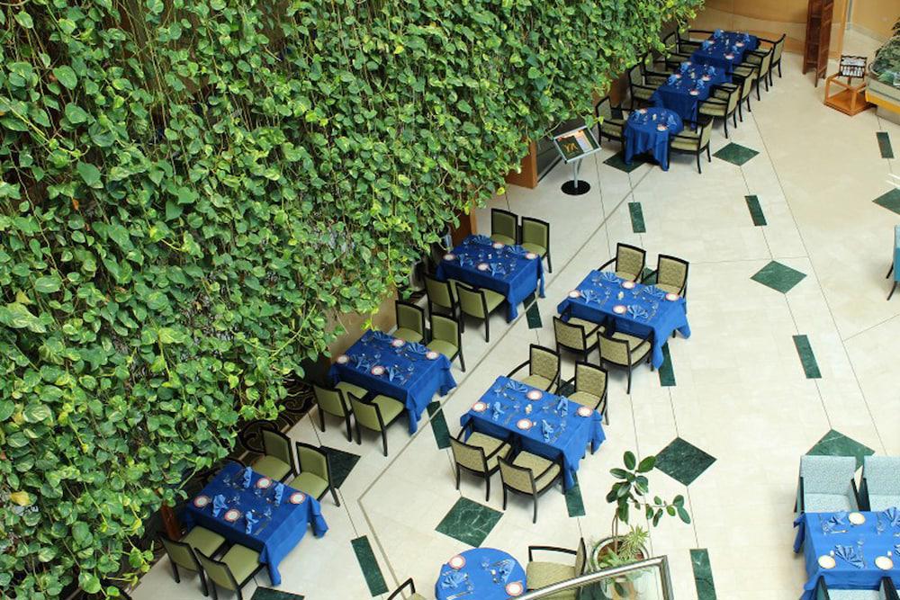 Mercure Grand Jebel Hafeet Al Ain Hotel