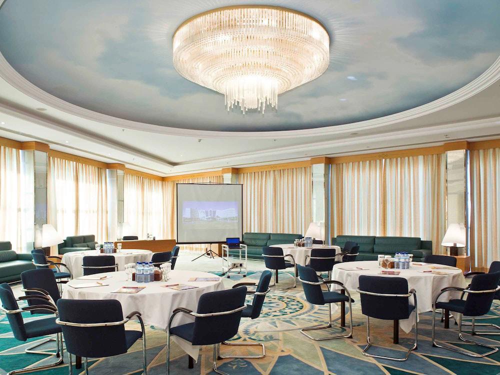 Mercure Grand Jebel Hafeet Al Ain Hotel