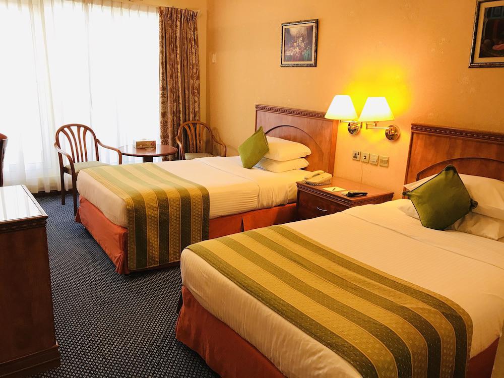 Riviera Hotel