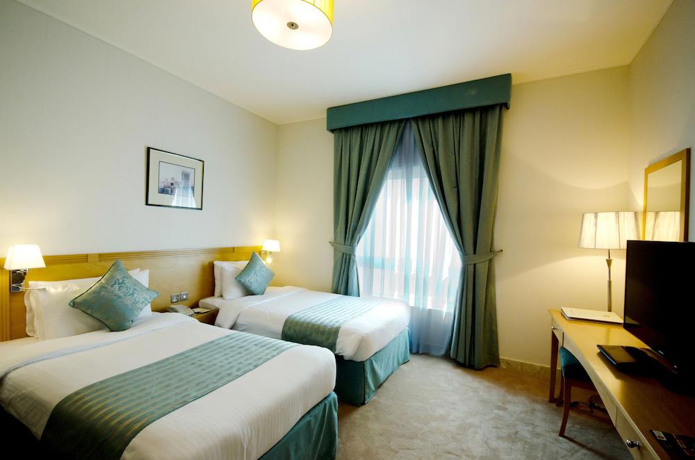 Al Bustan Center & Residence Hotel