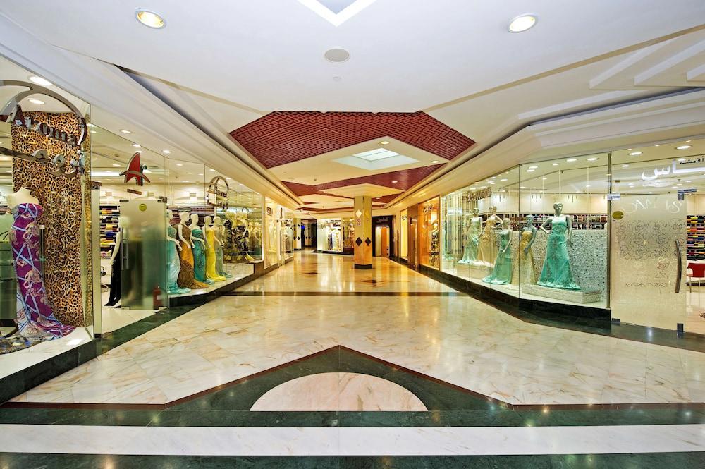 Al Bustan Center & Residence Hotel