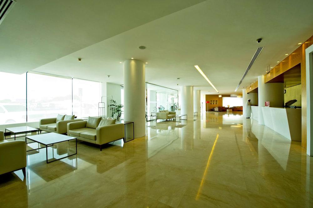 Al Bustan Center & Residence Hotel