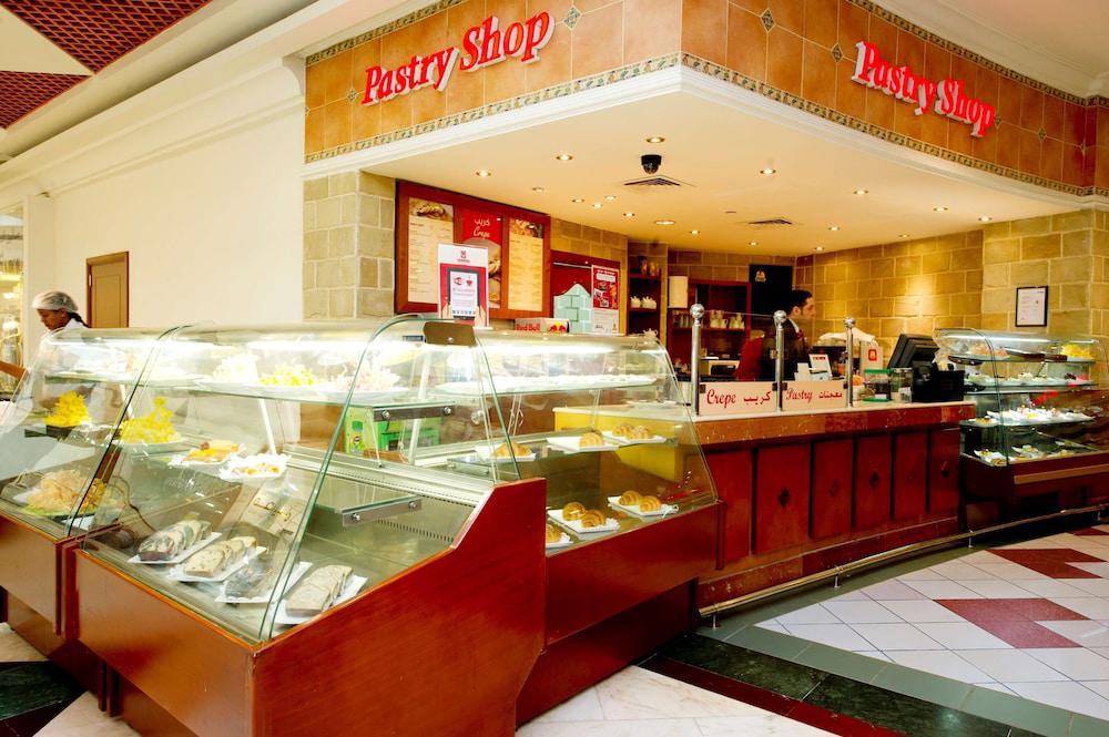 Al Bustan Center & Residence Hotel