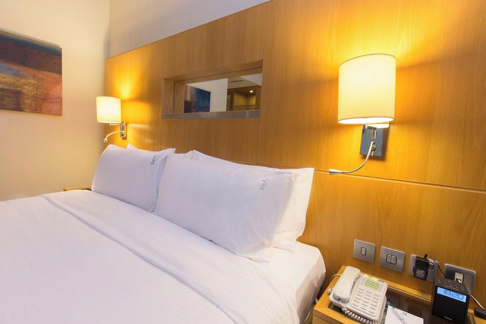 Holiday Inn Abu Dhabi