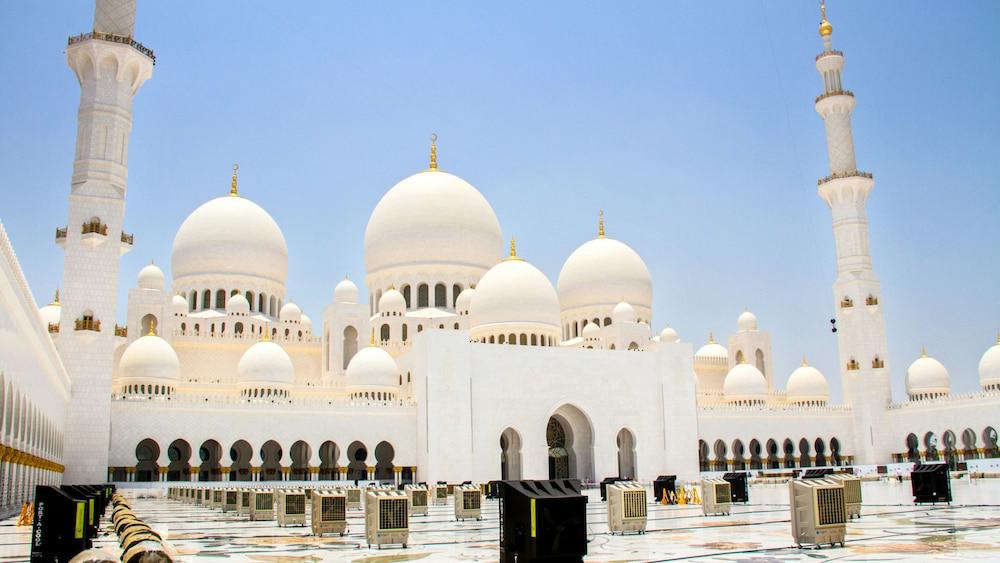 Holiday Inn Abu Dhabi