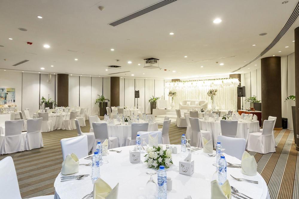 Holiday Inn Abu Dhabi