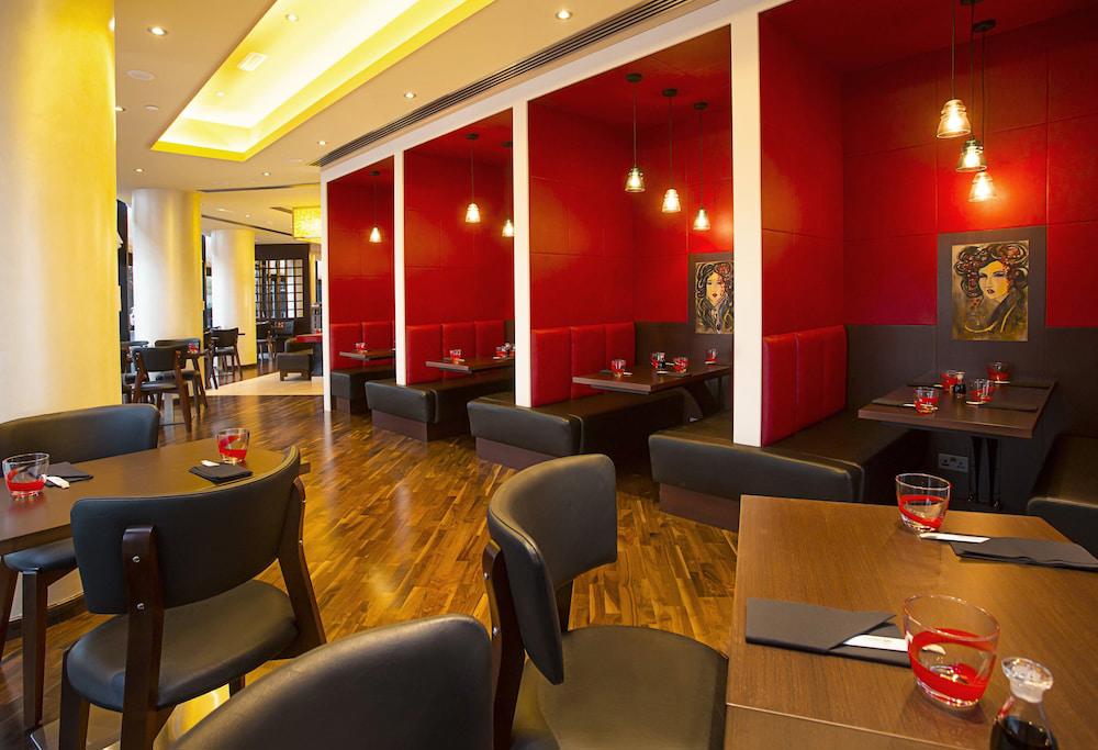 Holiday Inn Abu Dhabi