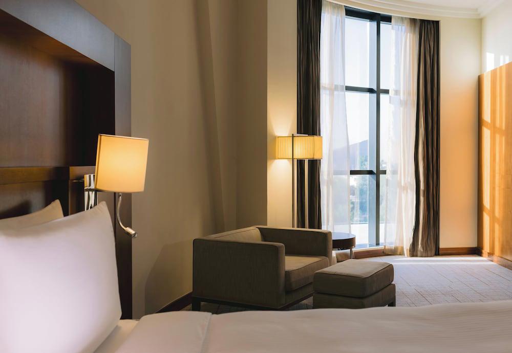 Holiday Inn Abu Dhabi