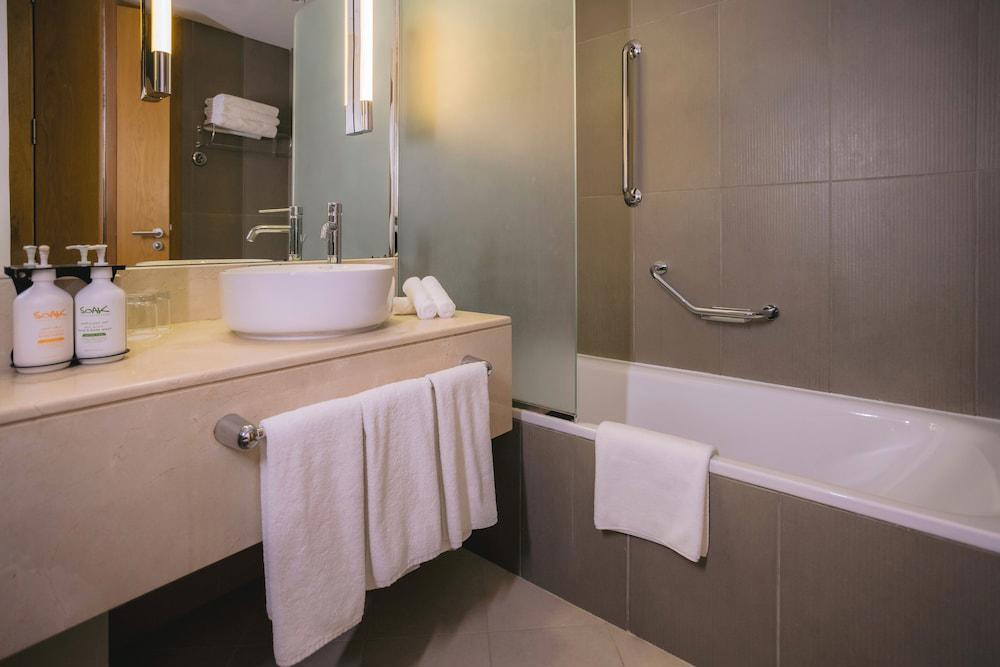 Holiday Inn Abu Dhabi