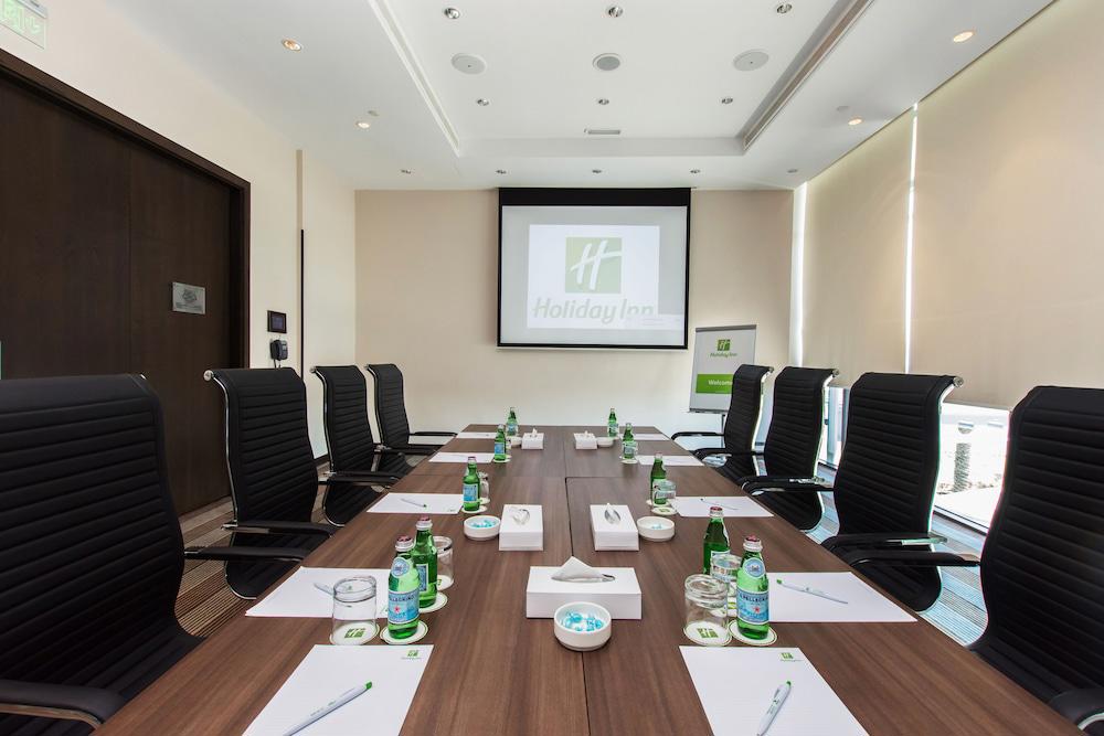 Holiday Inn Abu Dhabi