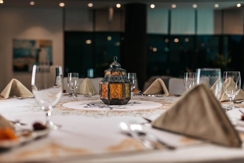 Holiday Inn Abu Dhabi