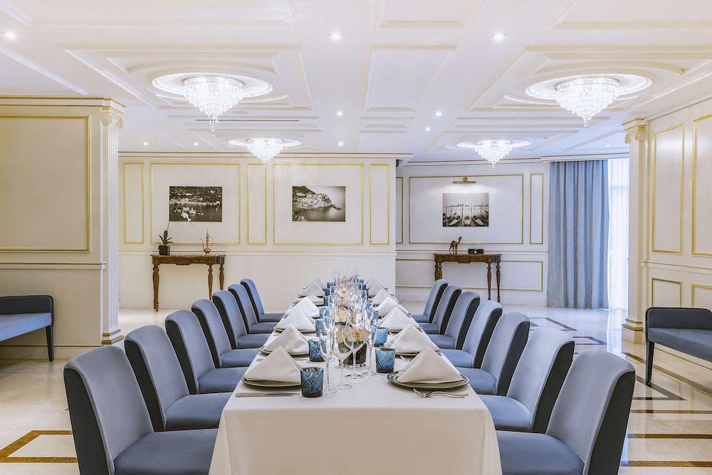 Kempinski Hotel & Residences Palm Jumeirah