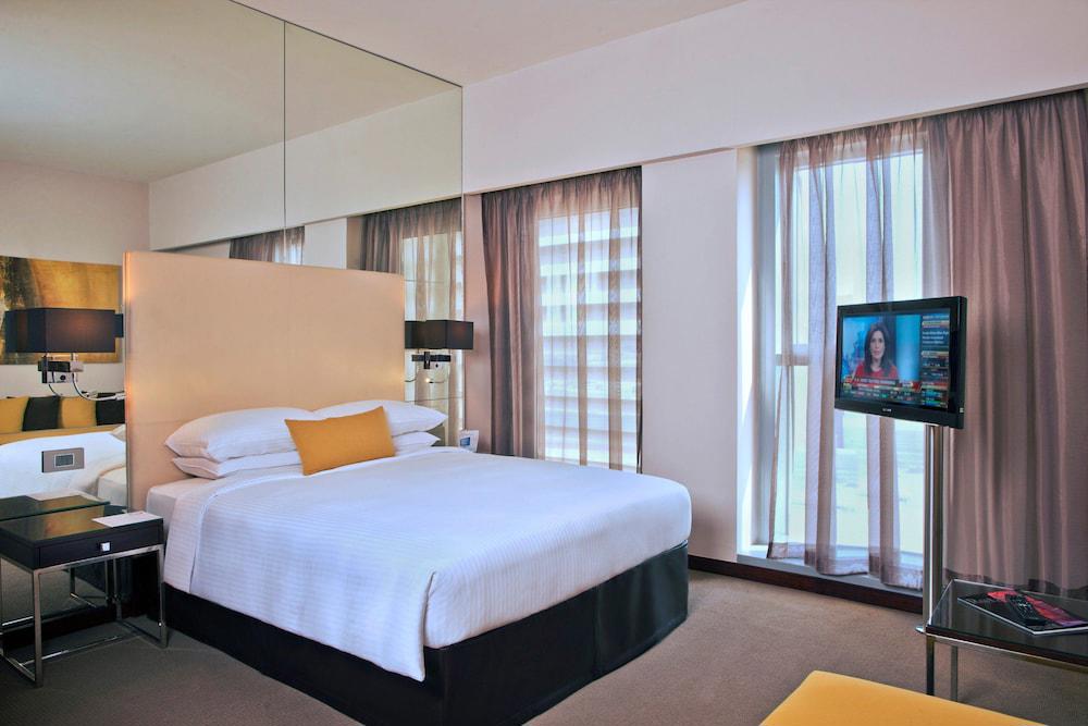 Centro Capital Centre by Rotana Hotel