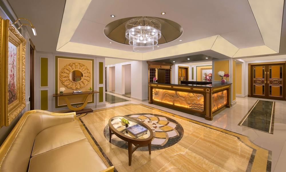 Royal Rose Hotel