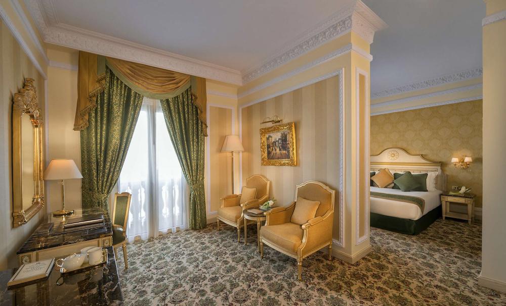 Royal Rose Abu Dhabi, A Curio Collection by Hilton Affiliated Hotel