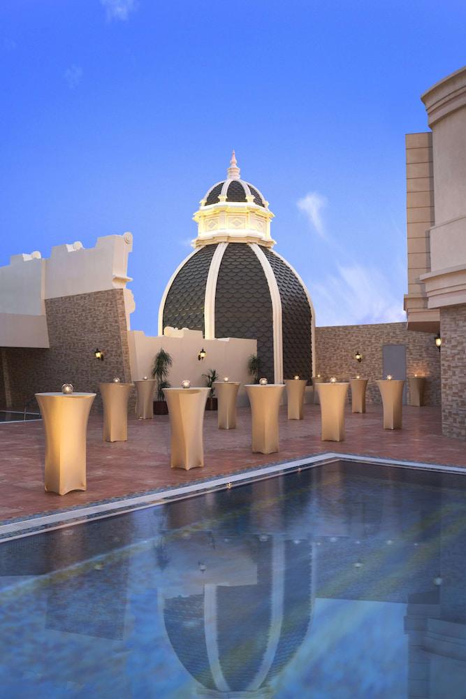 Royal Rose Hotel