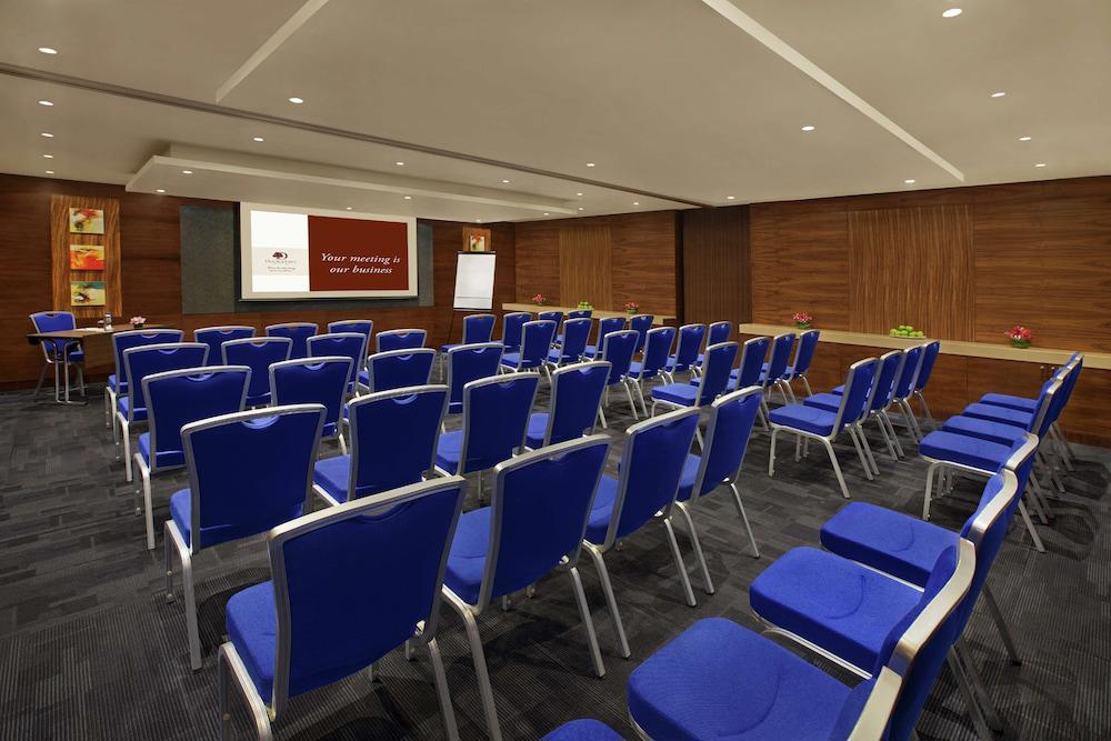 Doubletree By Hilton Hotel & Residences Dubai Al Barsha