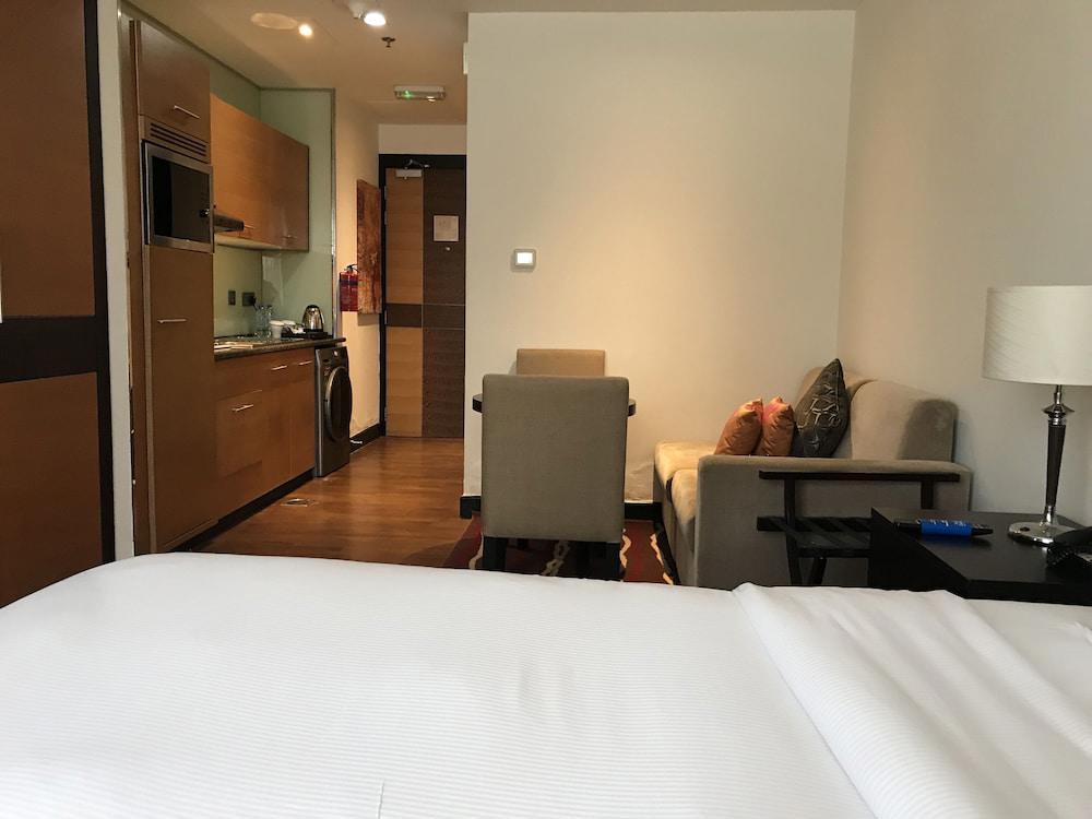 Doubletree By Hilton Hotel & Residences Dubai Al Barsha