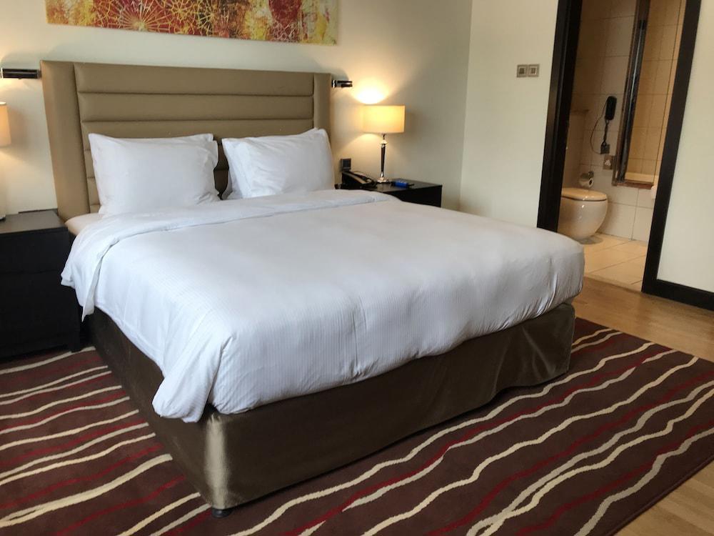 Doubletree By Hilton Hotel & Residences Dubai Al Barsha