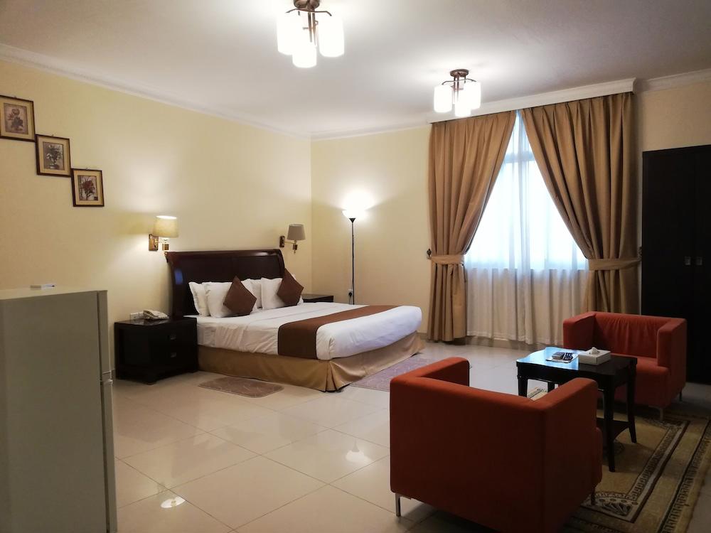 Hotel Crown Palace