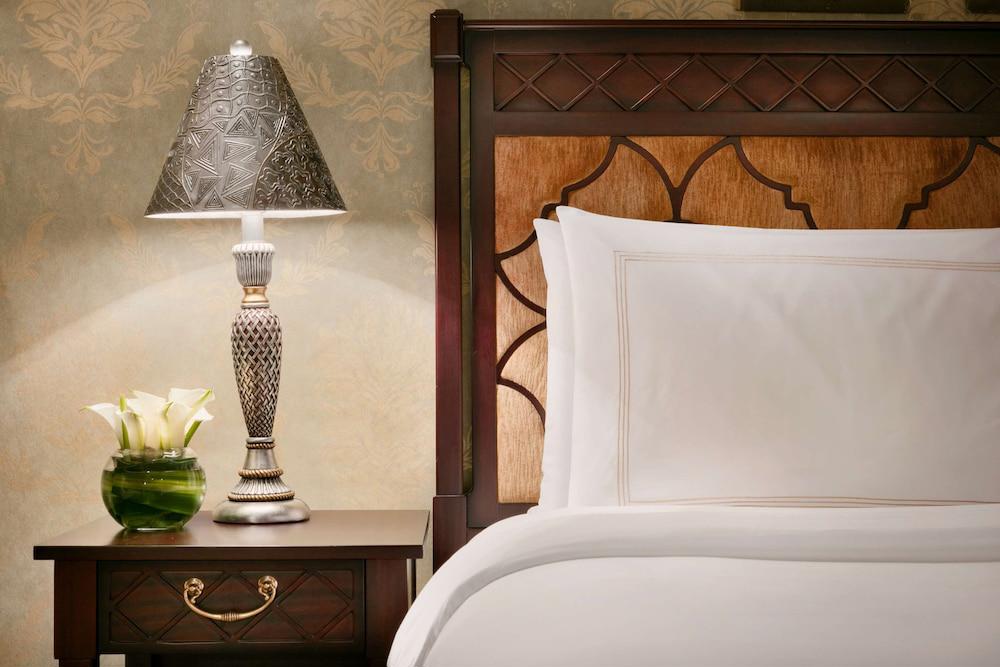Shangri La Qaryat Al Beri