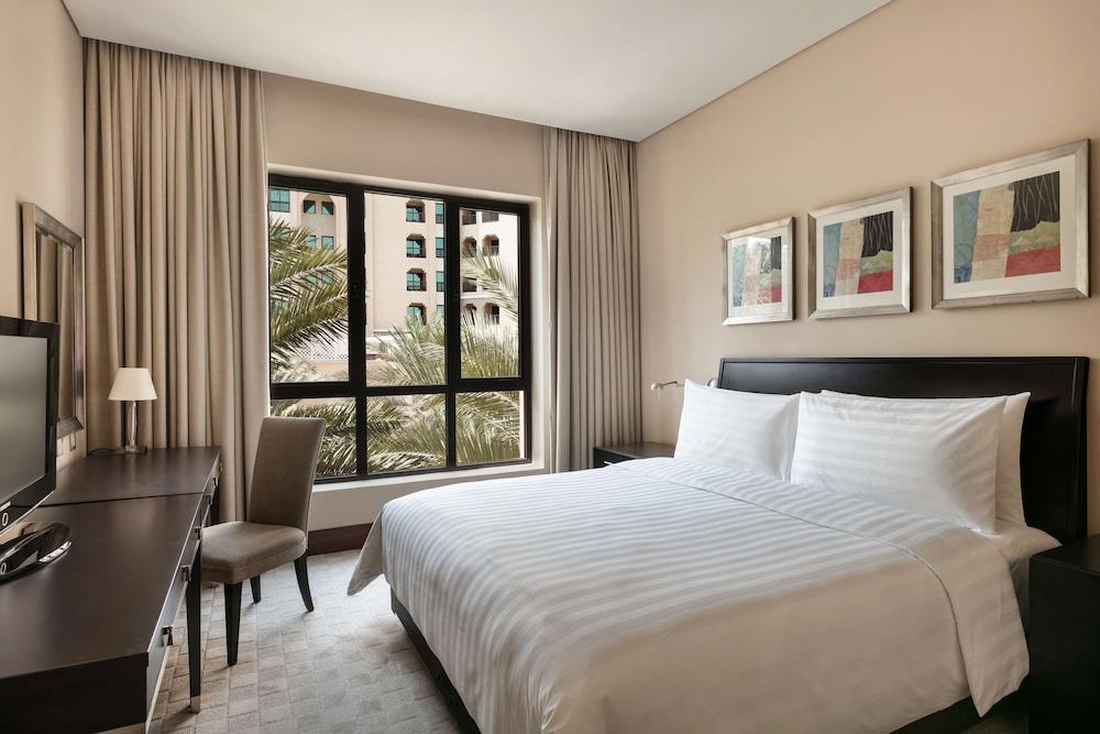 Shangri La Qaryat Al Beri