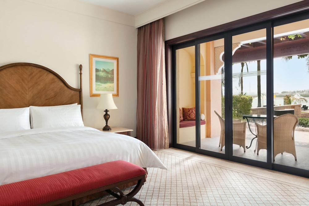 Shangri La Qaryat Al Beri