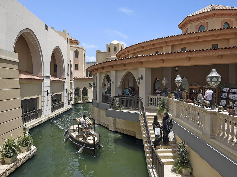 Shangri La Qaryat Al Beri