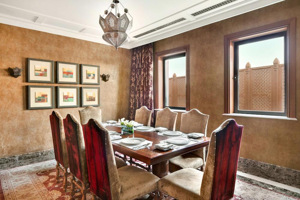 Shangri La Qaryat Al Beri
