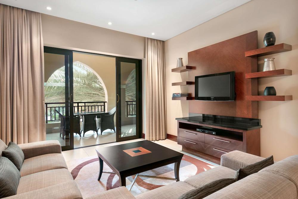 Shangri La Qaryat Al Beri
