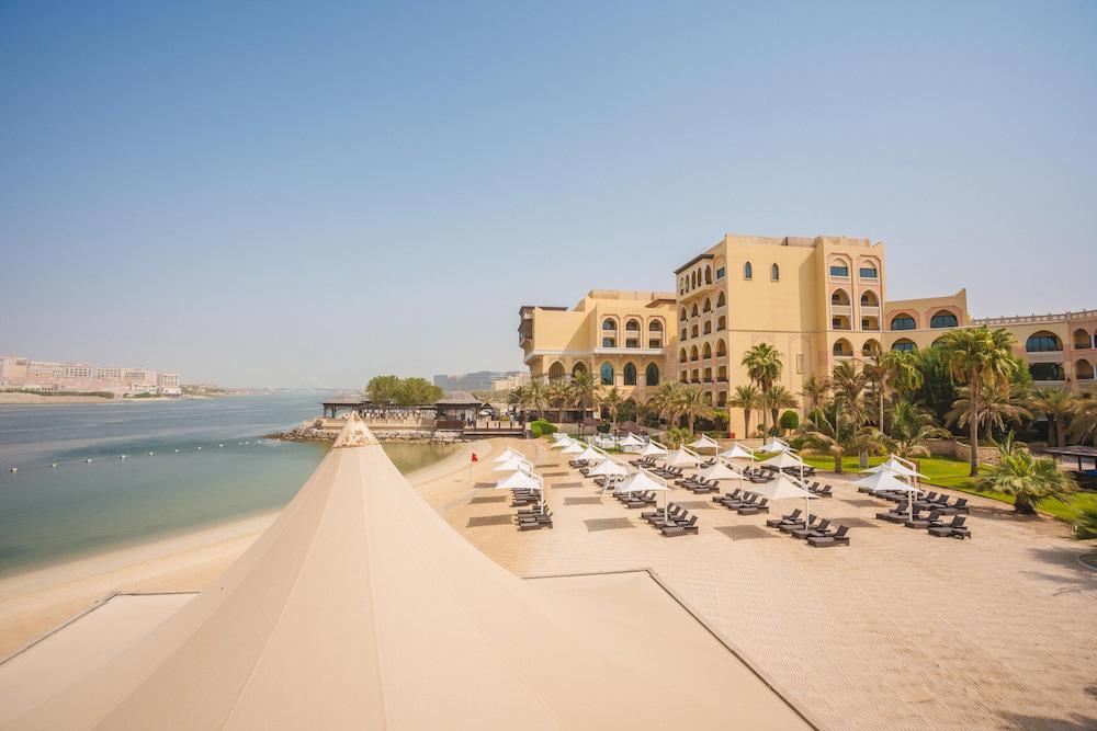 Shangri La Qaryat Al Beri