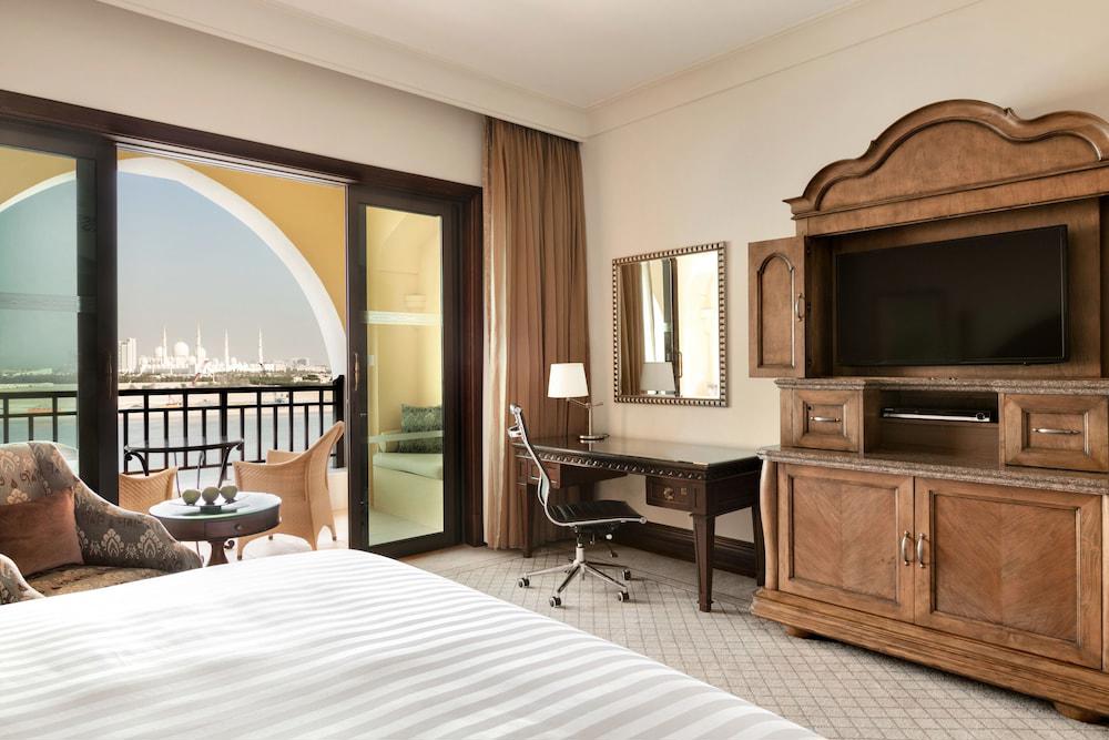 Shangri La Qaryat Al Beri