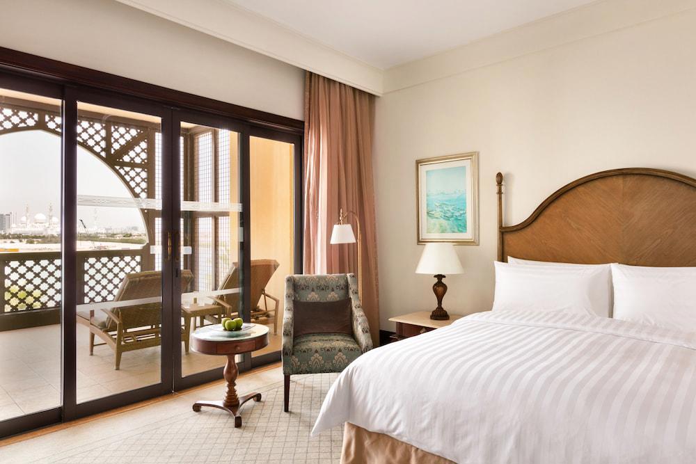 Shangri La Qaryat Al Beri