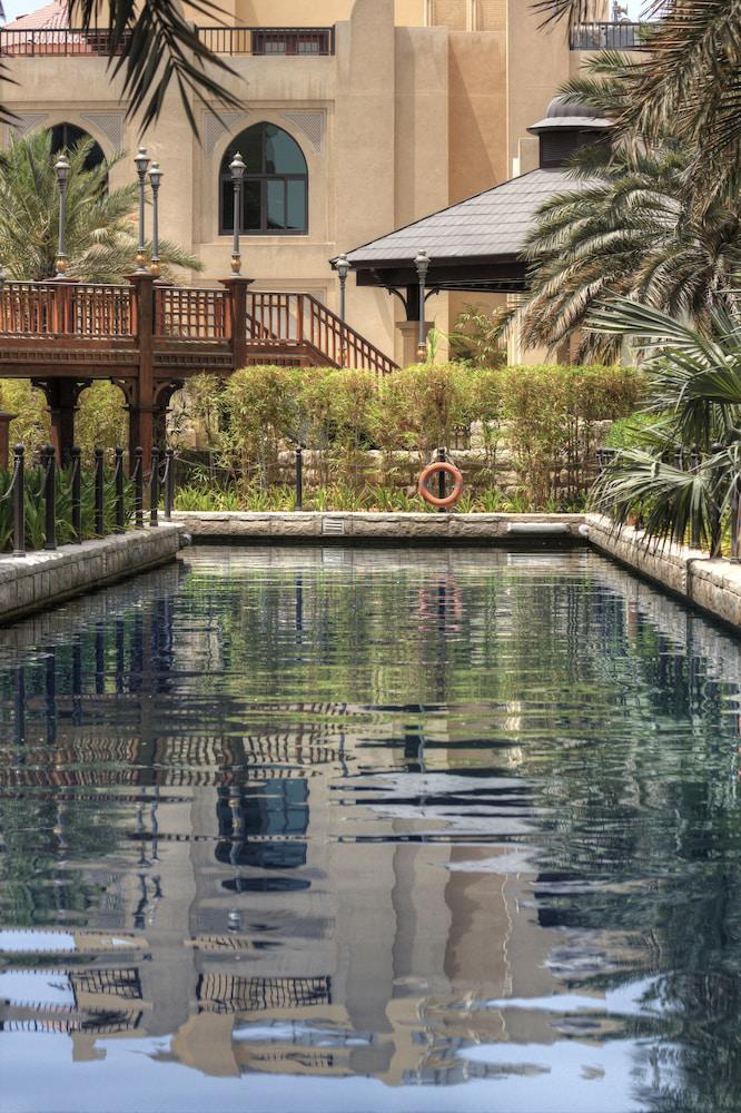 Shangri La Qaryat Al Beri