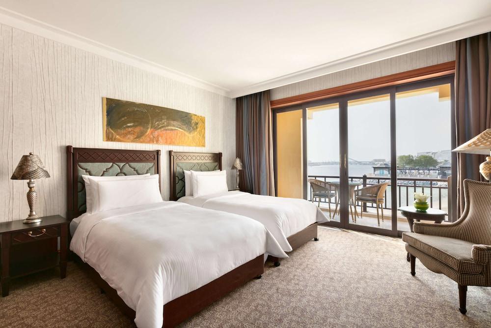 Shangri La Qaryat Al Beri