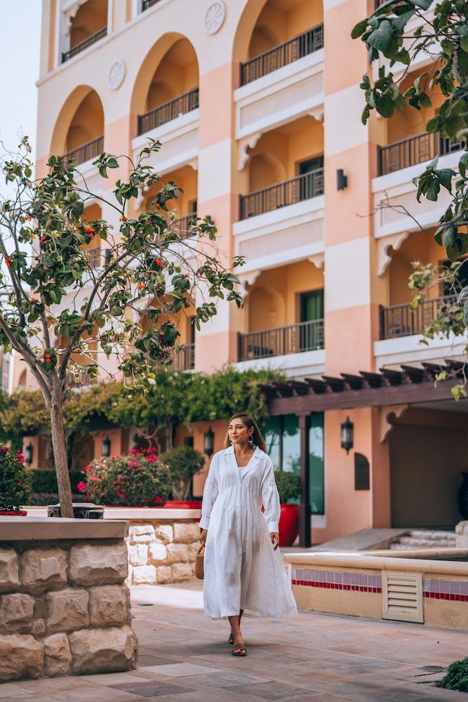 Shangri La Qaryat Al Beri