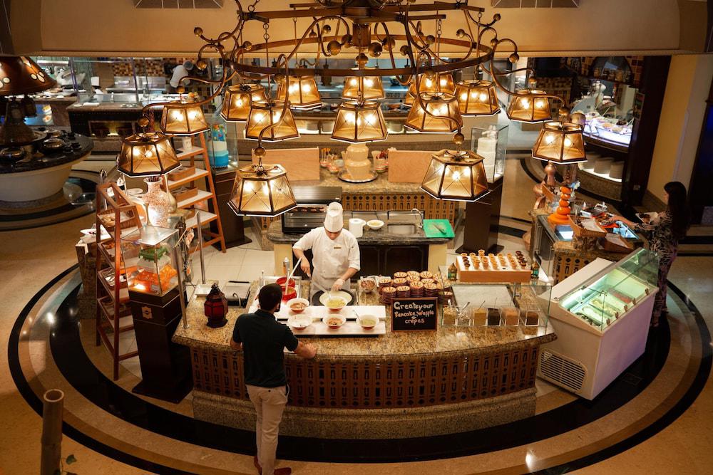 Shangri La Qaryat Al Beri