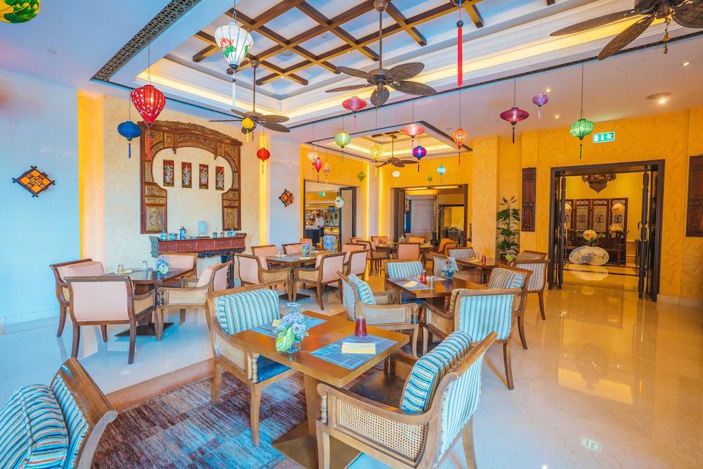 Shangri La Qaryat Al Beri