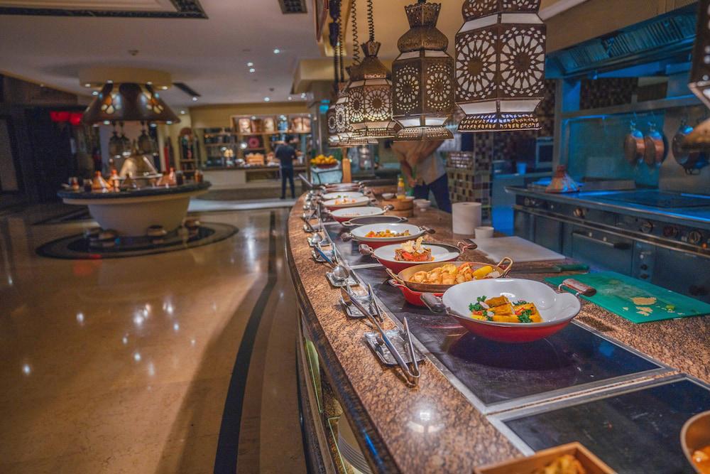 Shangri La Qaryat Al Beri