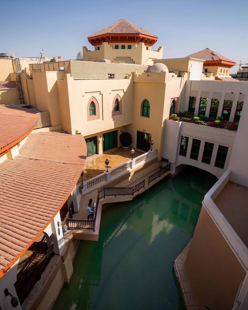 Shangri La Qaryat Al Beri