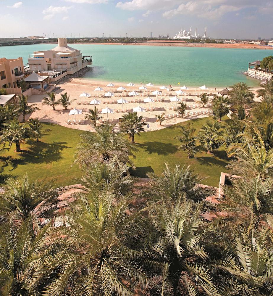 Shangri La Qaryat Al Beri