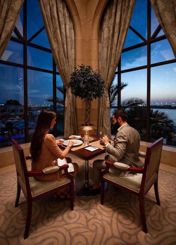 Shangri La Qaryat Al Beri