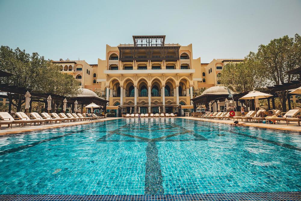 Shangri La Qaryat Al Beri
